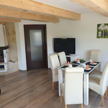 קוניגשטיין אן דר אלבה Saechsische-Schweiz-Ferienhaus-Wohnung-1-Mit-Elbblick-Sauna-Und-Kamin מראה חיצוני תמונה