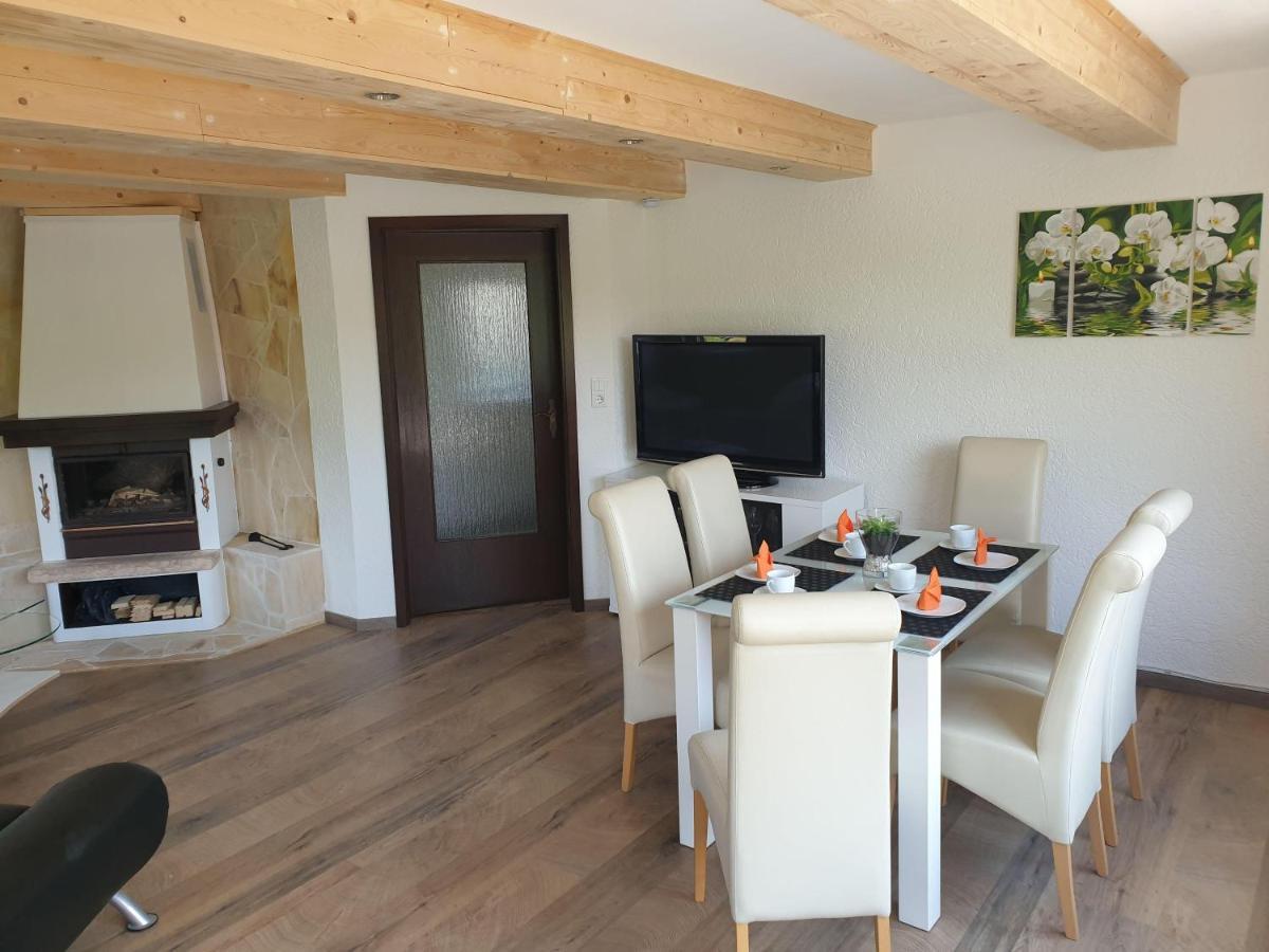 קוניגשטיין אן דר אלבה Saechsische-Schweiz-Ferienhaus-Wohnung-1-Mit-Elbblick-Sauna-Und-Kamin מראה חיצוני תמונה